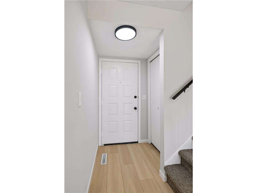 8515 W 97th Street Circle Bloomington MN 55438 7110700 image3