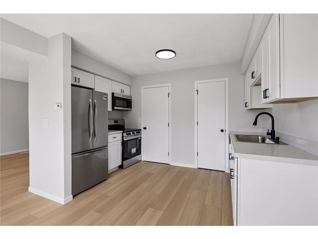 8515 W 97th Street Circle Bloomington MN 55438 7110700 image8