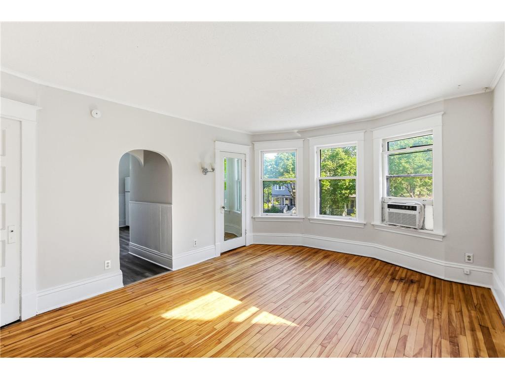 852 Ashland Avenue Saint Paul MN 55104 7095770 image20