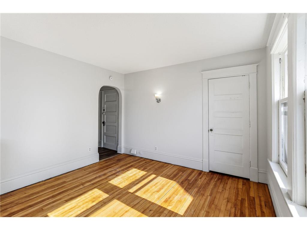 852 Ashland Avenue Saint Paul MN 55104 7095770 image25