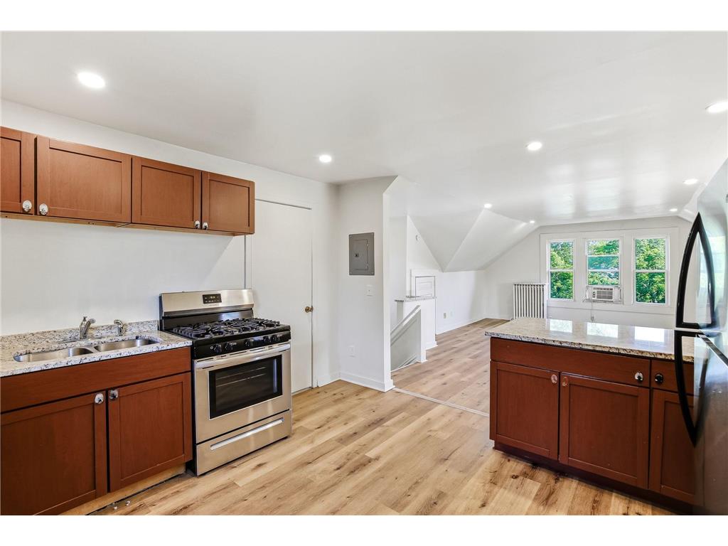 852 Ashland Avenue Saint Paul MN 55104 7095770 image32
