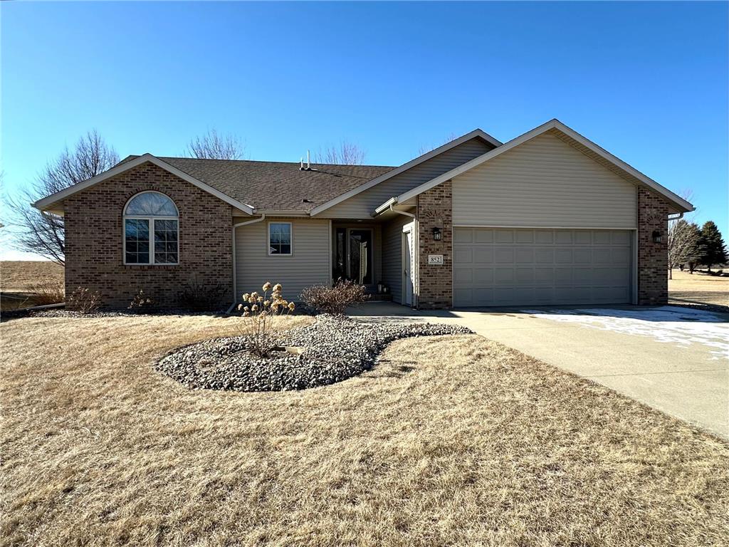 852 Sterling Avenue Worthington MN 56187 6656551 image1