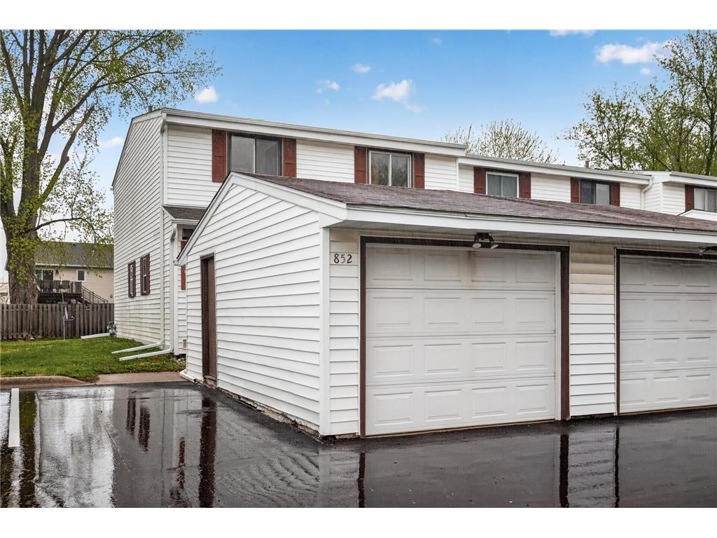 852 Woodgate Drive #216 Vadnais Heights MN 55127 7064038 image1