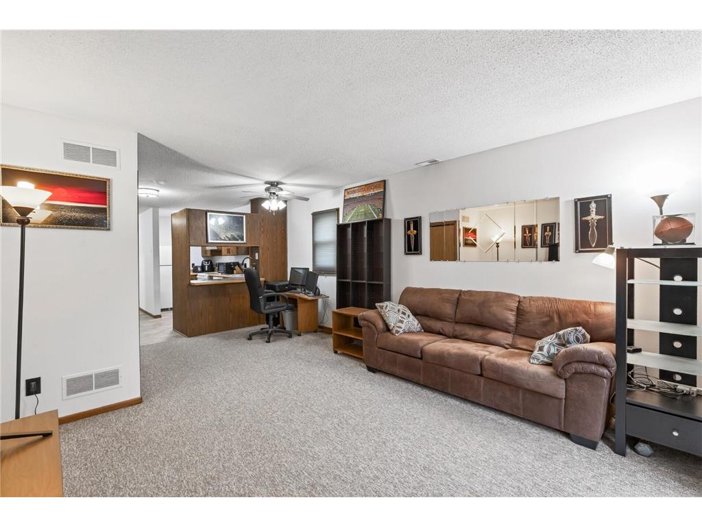 852 Woodgate Drive #216 Vadnais Heights MN 55127 7064038 image4