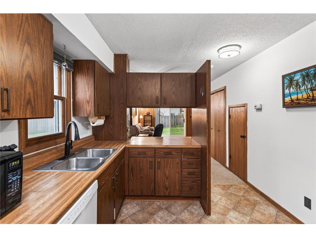 852 Woodgate Drive #216 Vadnais Heights MN 55127 7064038 image5