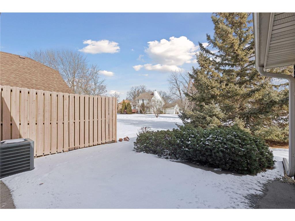 8520 Inverness Lane N Brooklyn Park MN 55443 7026354 image34