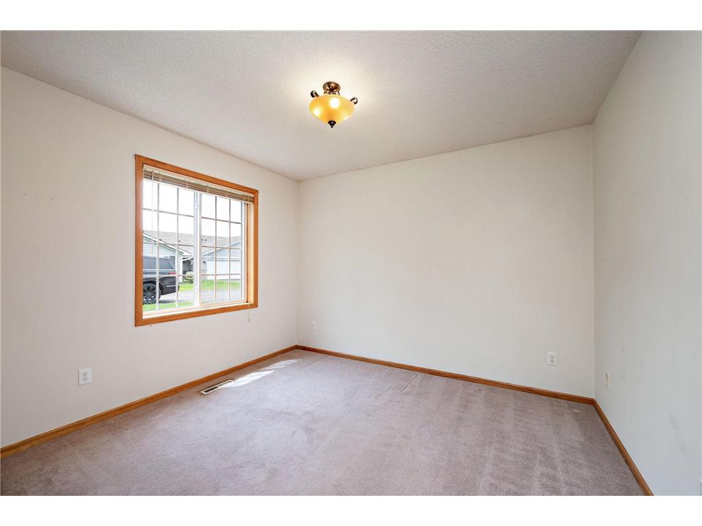 8521 Telford Lane Brooklyn Park MN 55443 7089728 image16