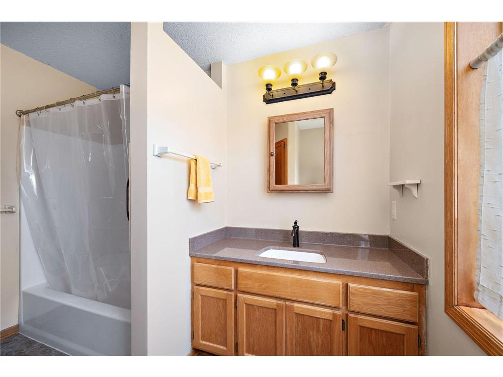 8521 Telford Lane Brooklyn Park MN 55443 7089728 image17