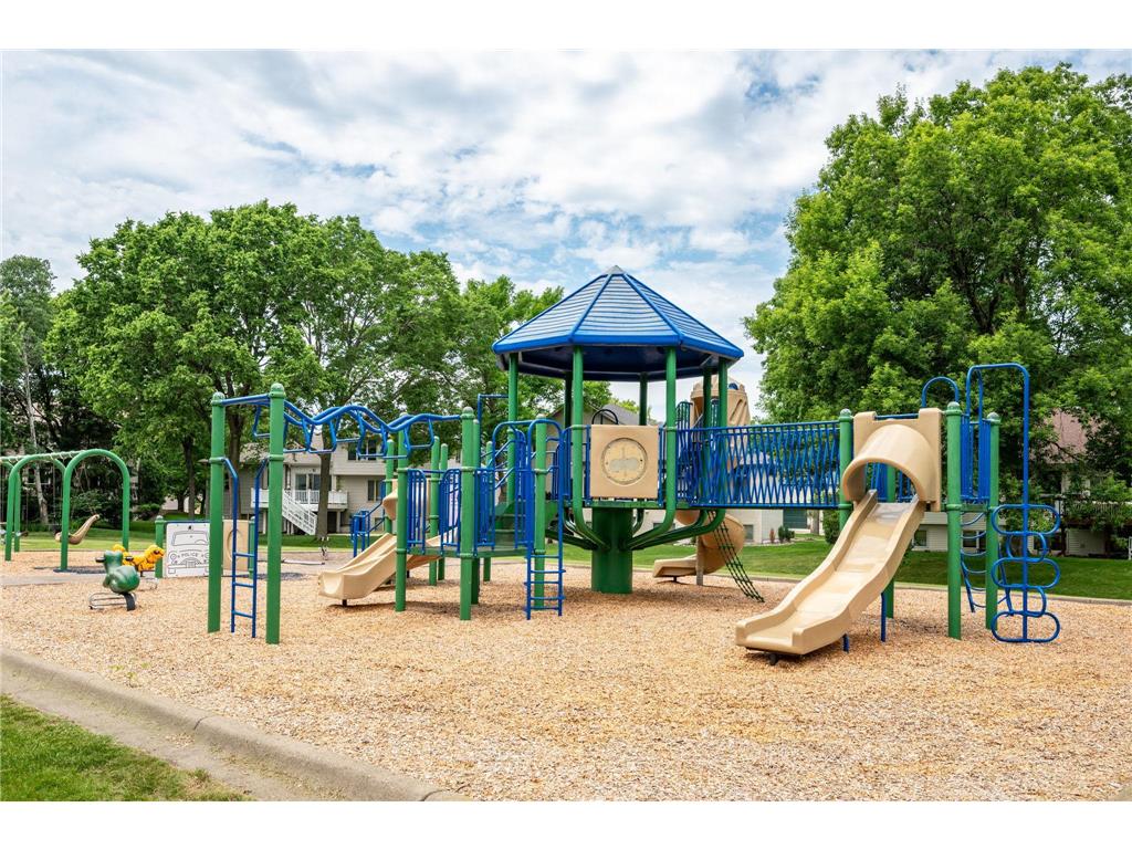 8521 Telford Lane Brooklyn Park MN 55443 7089728 image24