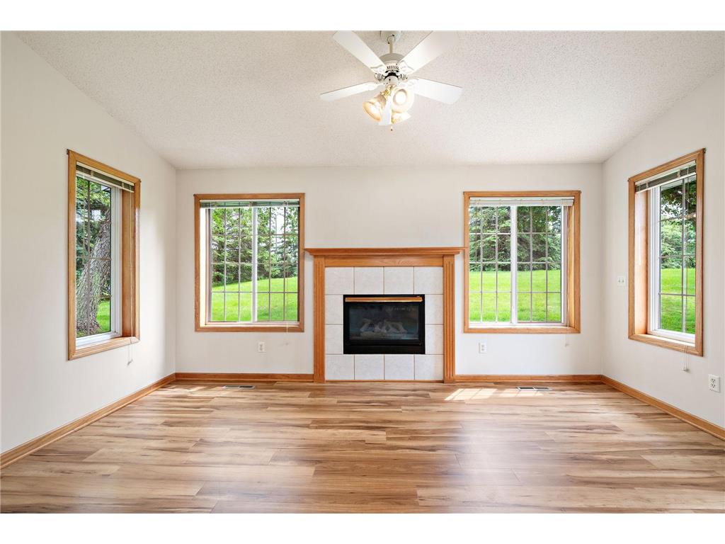 8521 Telford Lane Brooklyn Park MN 55443 7089728 image5