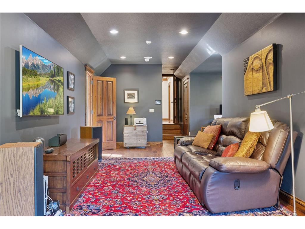 8523 Amsden Road Bloomington MN 55438 6726145 image36