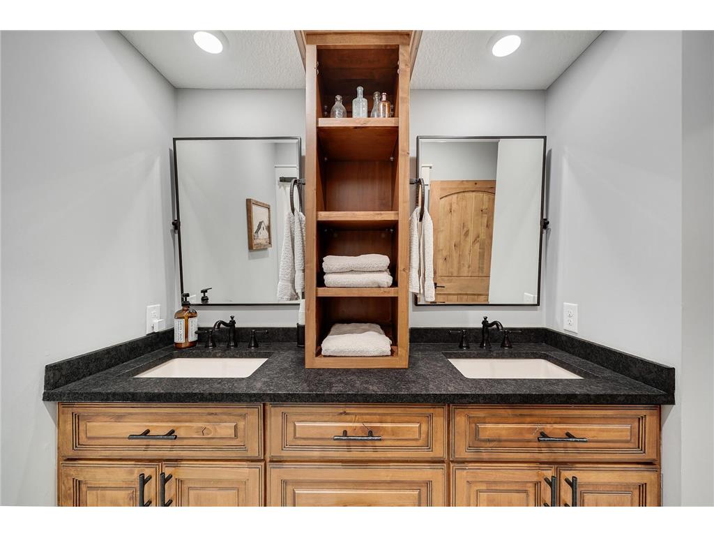 8524 Haeg Drive Bloomington MN 55431 - Penn 7107735 image45
