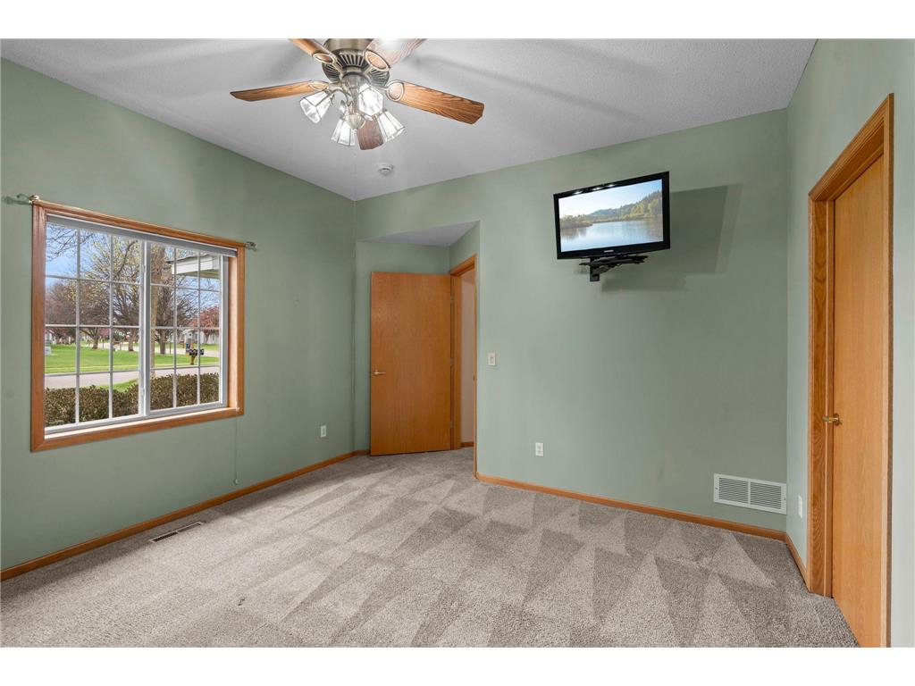8524 Telford Crossing Brooklyn Park MN 55443 7062337 image19