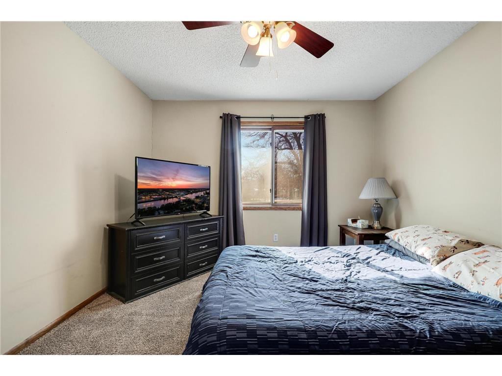 8525 Maplebrook Parkway N Brooklyn Park MN 55445 7018422 image10