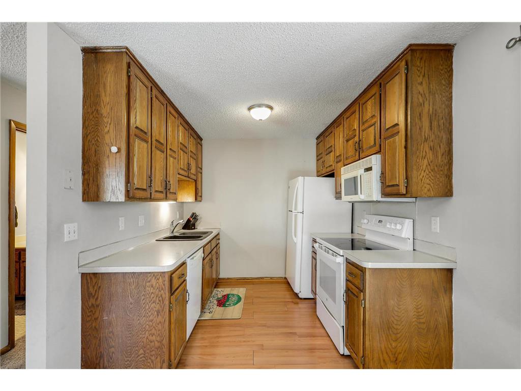 8525 Maplebrook Parkway N Brooklyn Park MN 55445 7018422 image9
