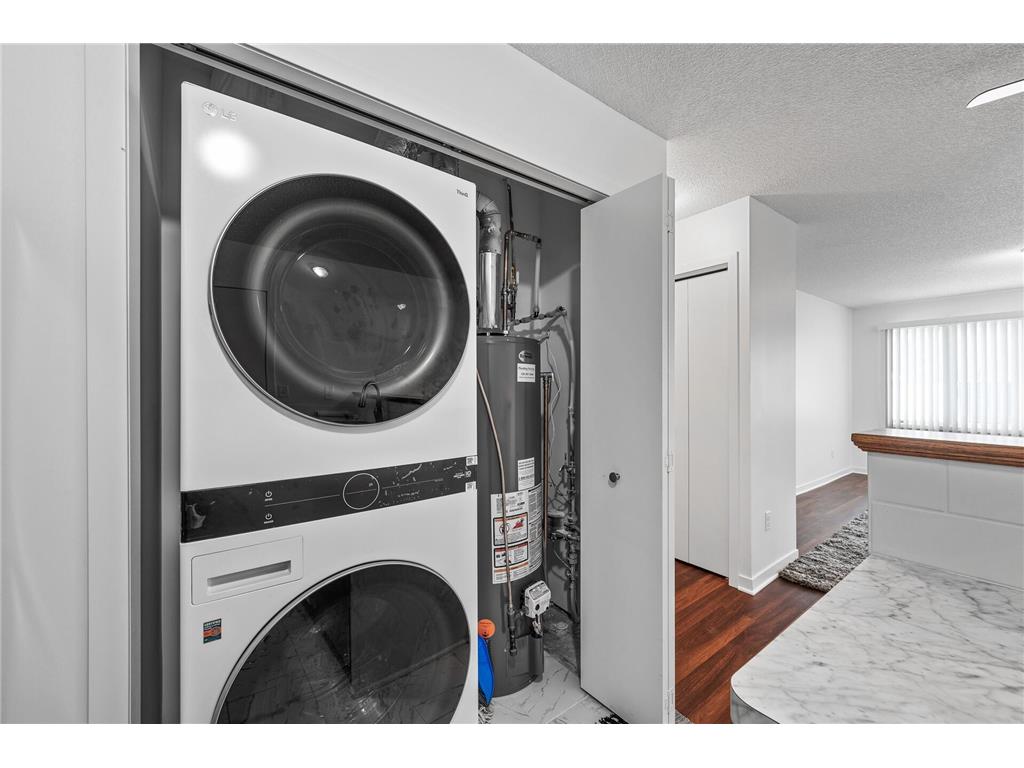 8526 S Maplebrook Circle Brooklyn Park MN 55445 6806902 image7