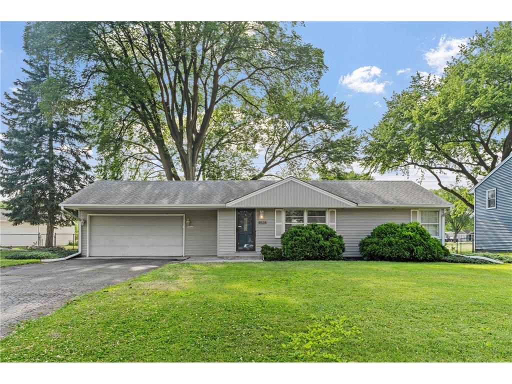 8528 Columbus Avenue S Bloomington MN 55420 7087700 image1