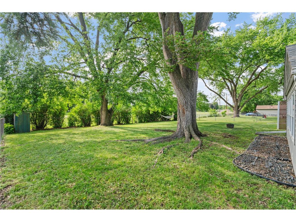 8528 Columbus Avenue S Bloomington MN 55420 7087700 image11