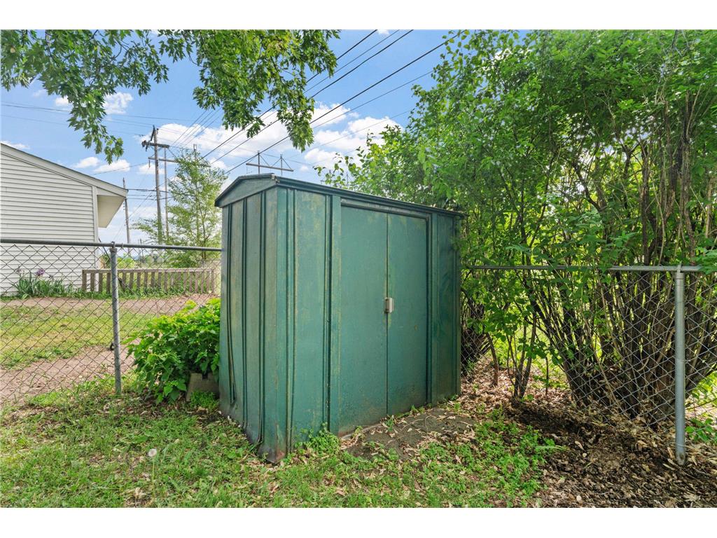 8528 Columbus Avenue S Bloomington MN 55420 7087700 image13