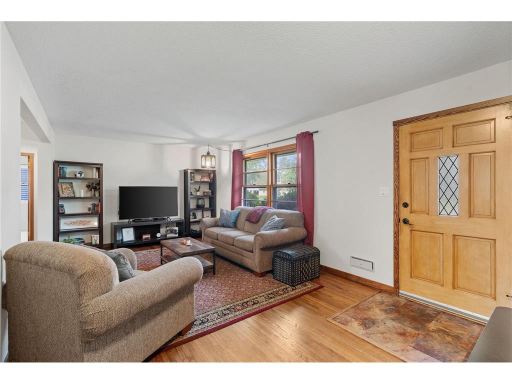 8528 Columbus Avenue S Bloomington MN 55420 7087700 image18