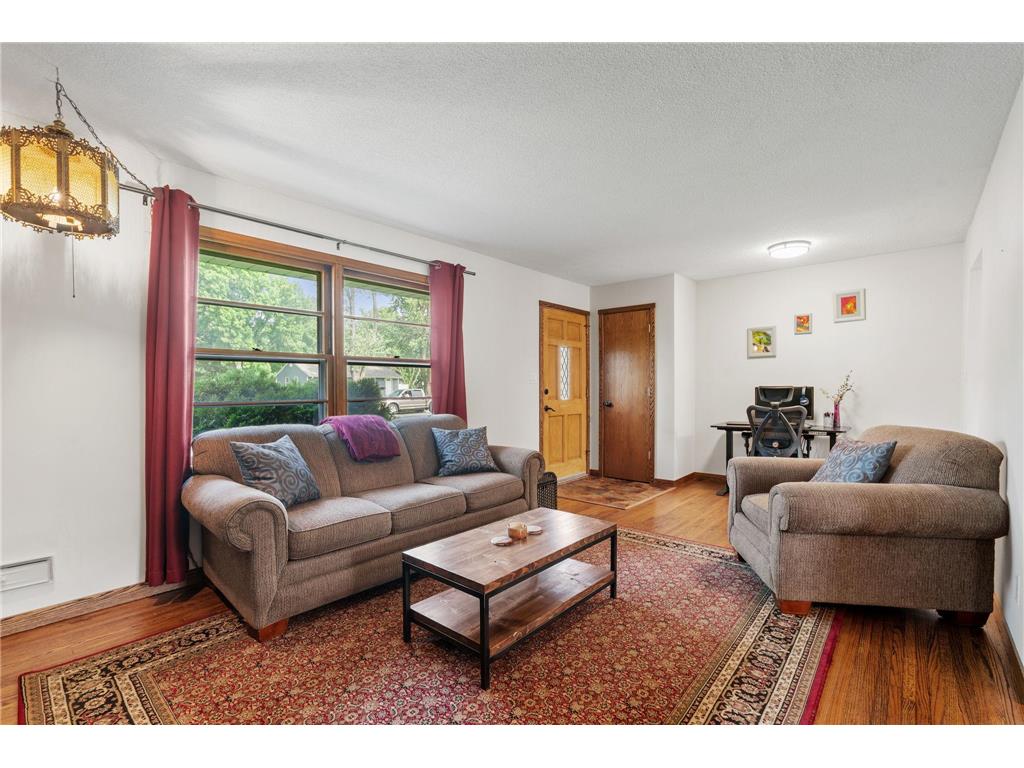 8528 Columbus Avenue S Bloomington MN 55420 7087700 image20