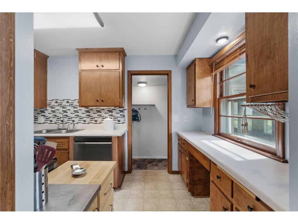 8528 Columbus Avenue S Bloomington MN 55420 7087700 image26