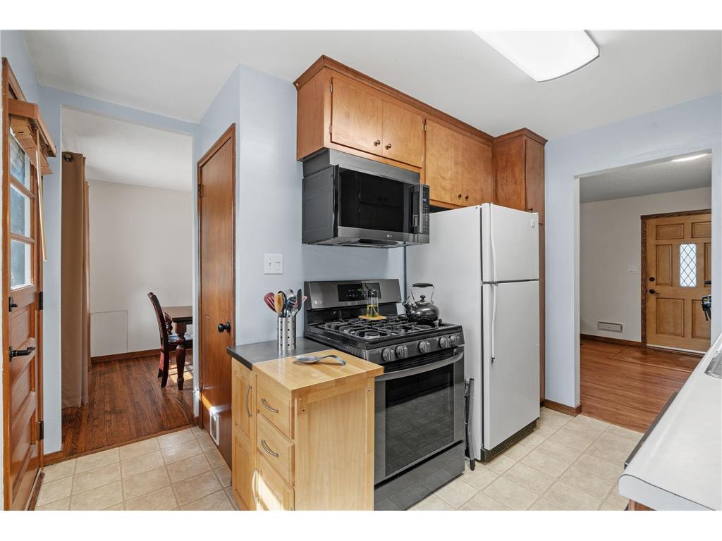 8528 Columbus Avenue S Bloomington MN 55420 7087700 image28