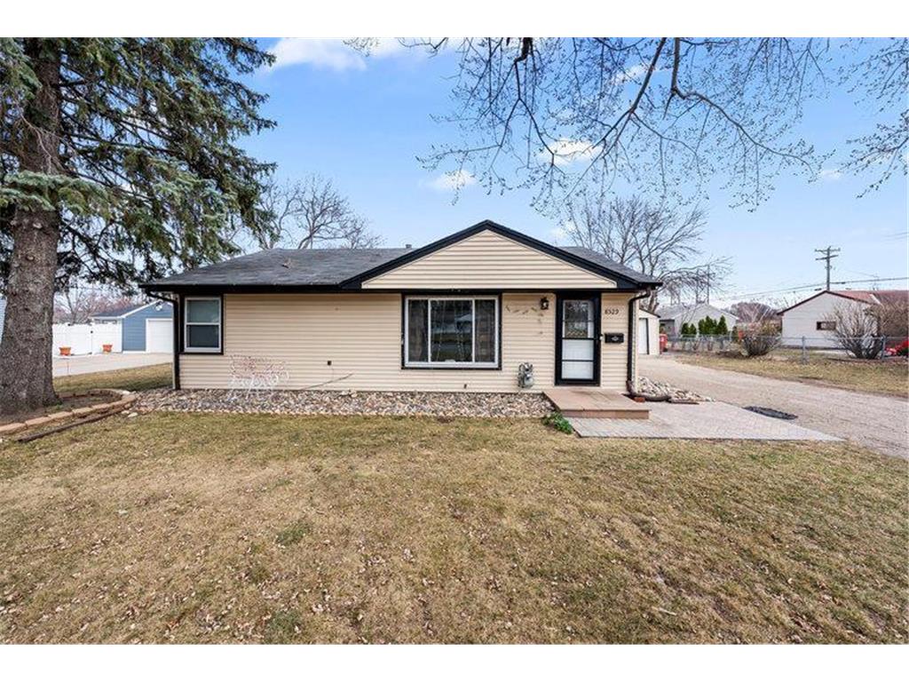 8529 Oakland Avenue S Bloomington MN 55420 6505401 image1