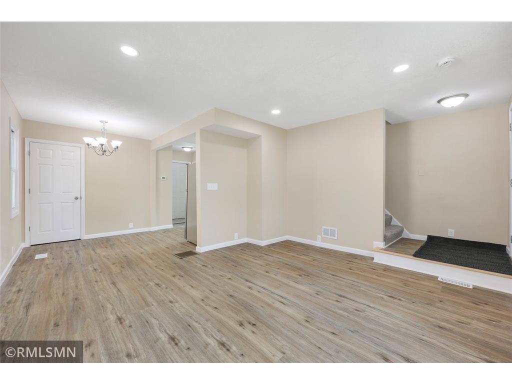 853 Conway Street Saint Paul MN 55106 7090232 image3
