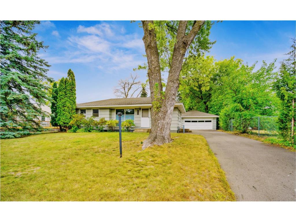 8539 Chicago Avenue S Bloomington MN 55420 6424434 image1