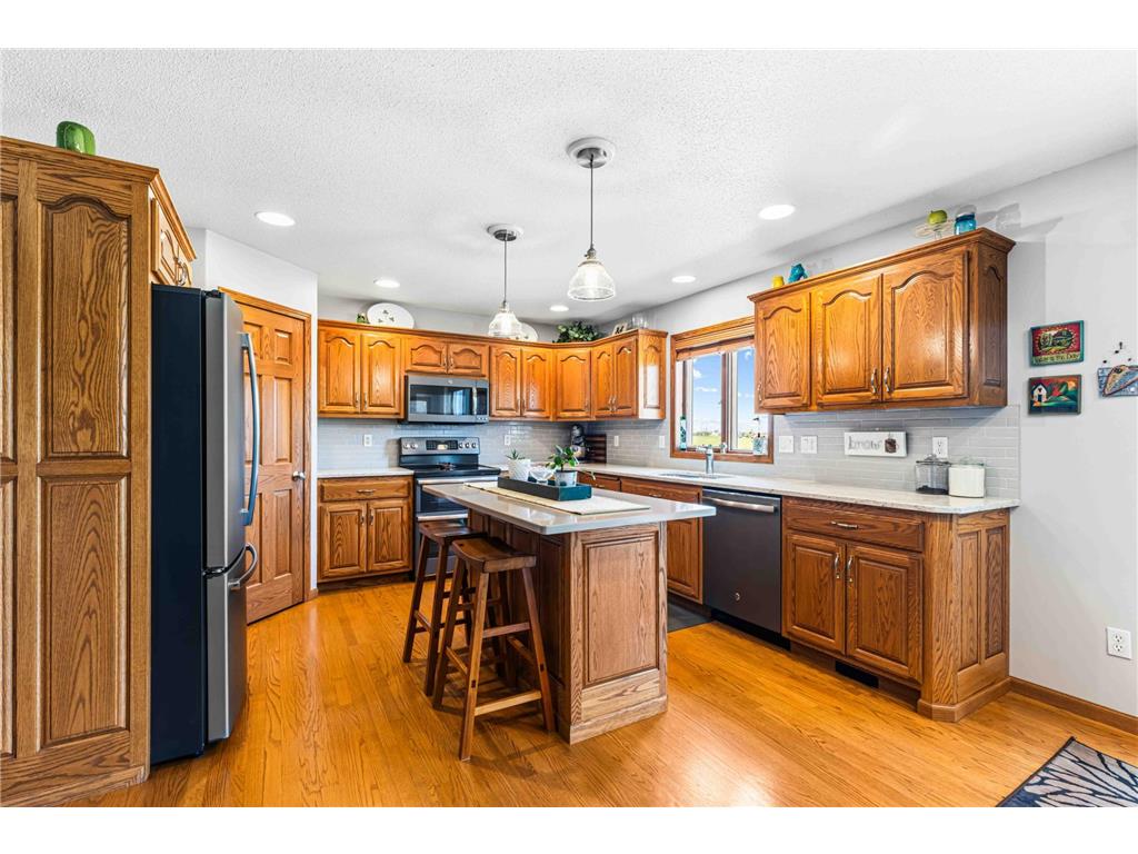 854 32nd Street S Moorhead MN 56560 7075664 image2