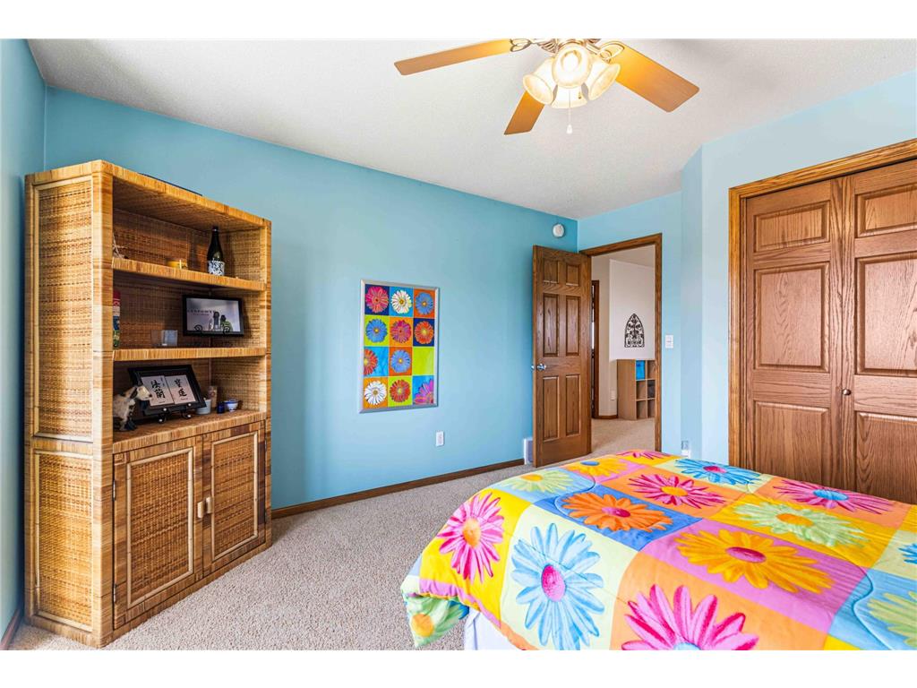 854 32nd Street S Moorhead MN 56560 7075664 image28