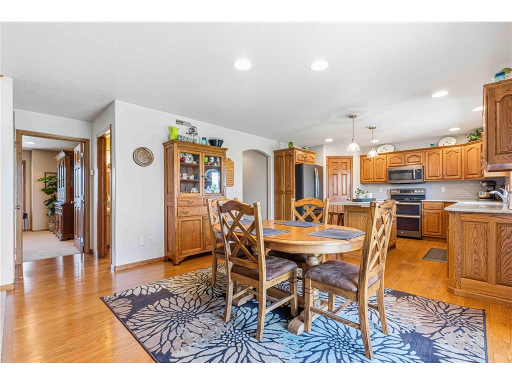 854 32nd Street S Moorhead MN 56560 7075664 image3