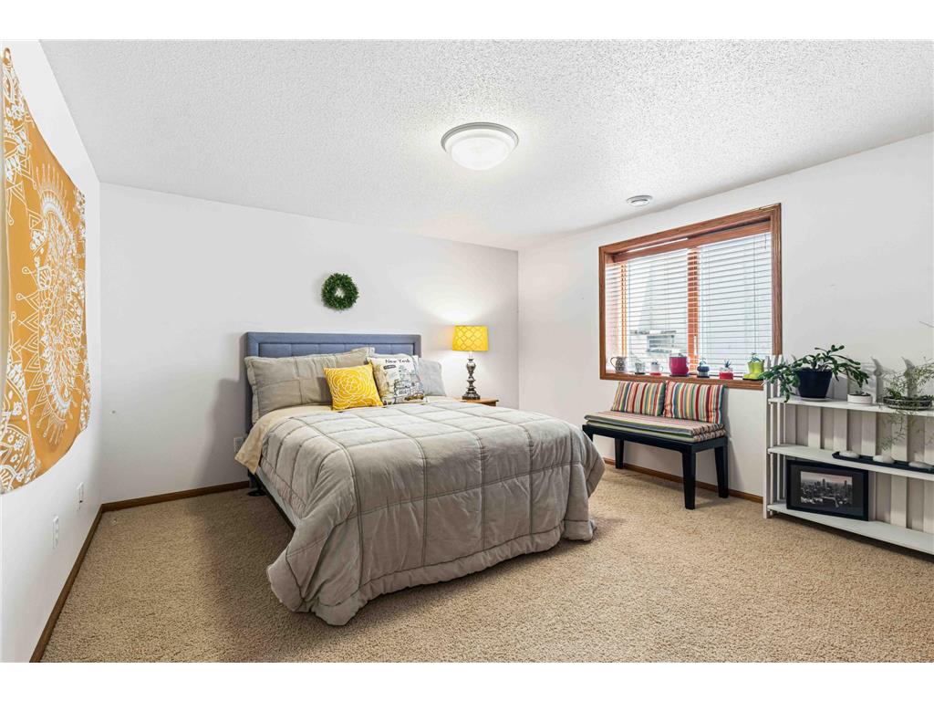854 32nd Street S Moorhead MN 56560 7075664 image34