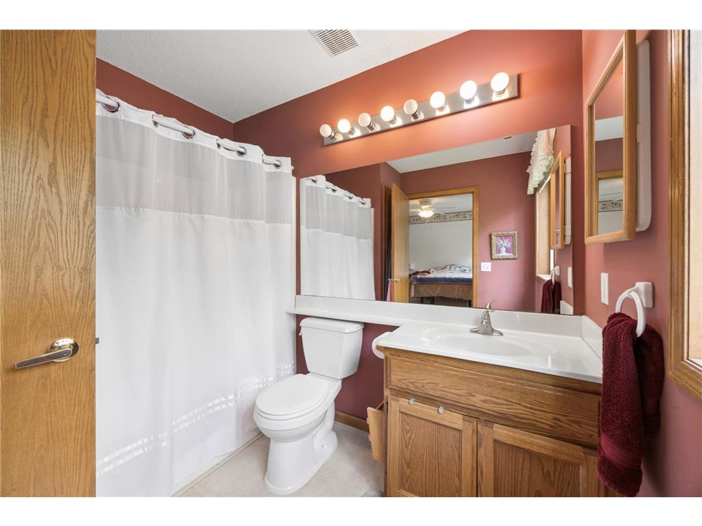 8541 Stratford Lane Brooklyn Park MN 55443 7067320 image14