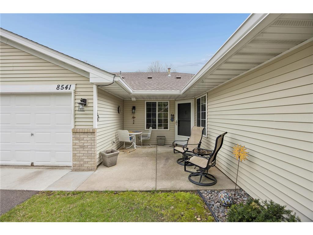 8541 Stratford Lane Brooklyn Park MN 55443 7067320 image2