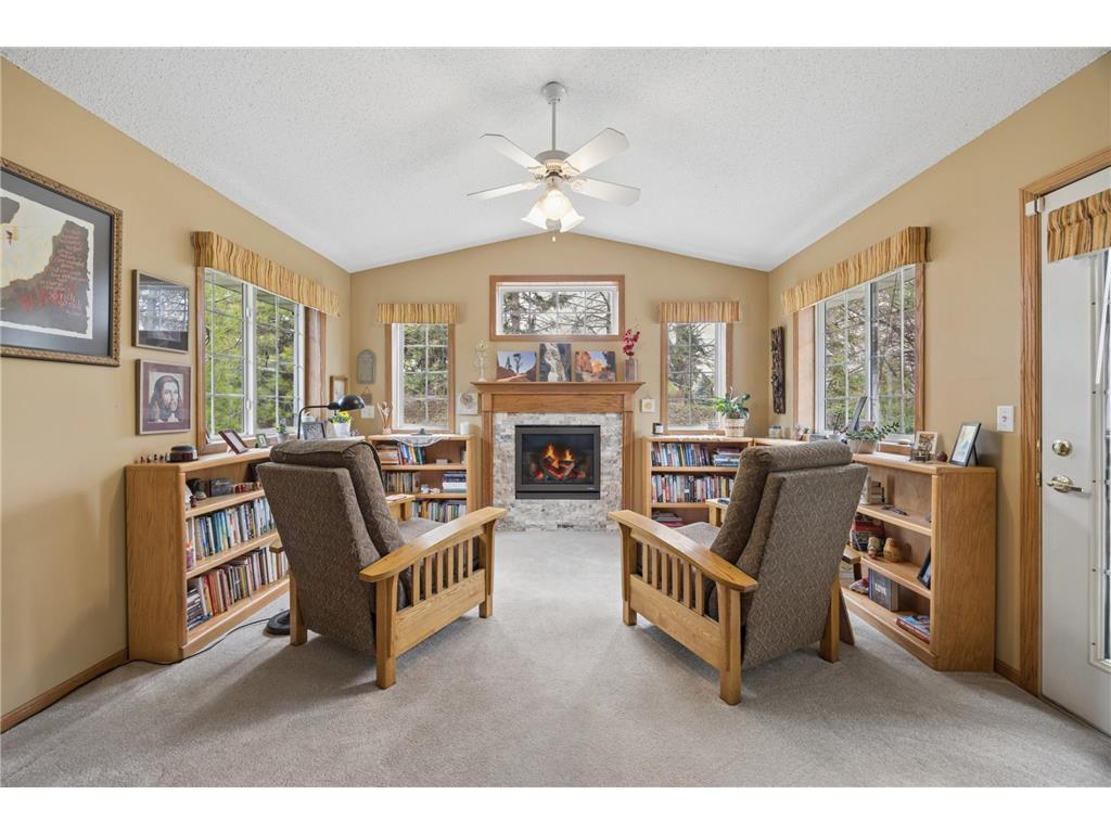 8541 Stratford Lane Brooklyn Park MN 55443 7067320 image3