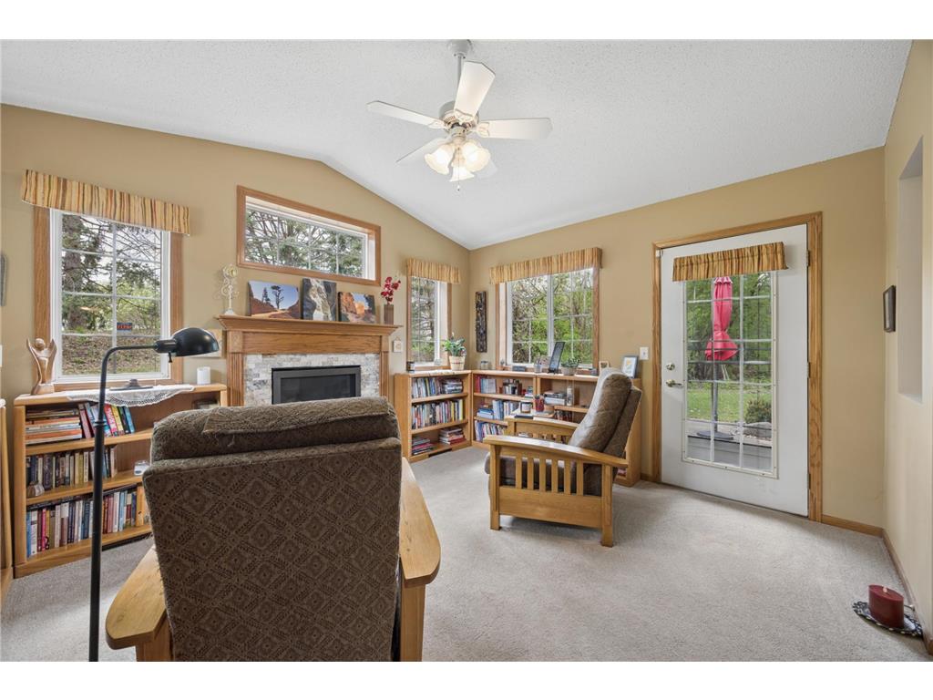 8541 Stratford Lane Brooklyn Park MN 55443 7067320 image4