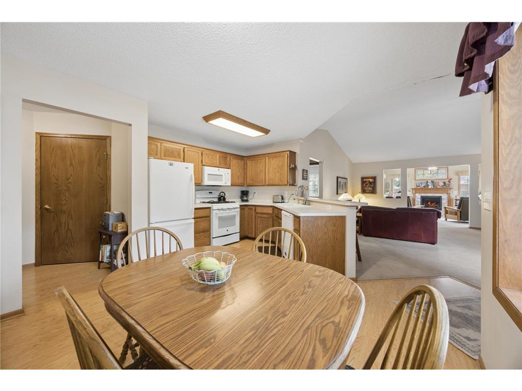 8541 Stratford Lane Brooklyn Park MN 55443 7067320 image8