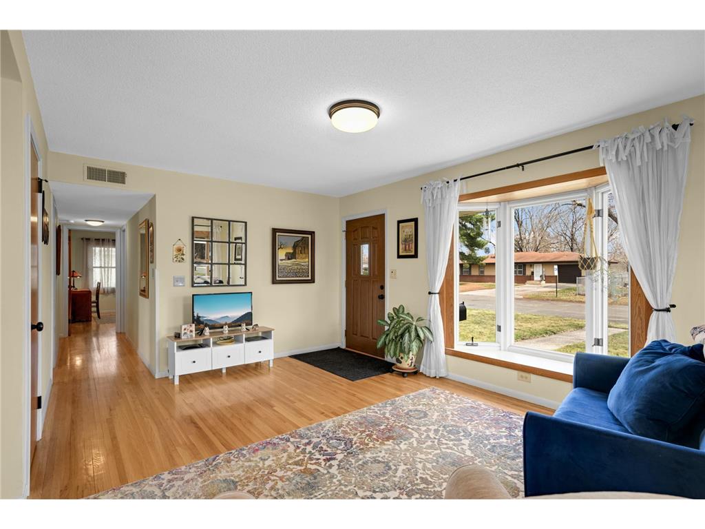 8544 5th Avenue S Bloomington MN 55420 7048035 image1