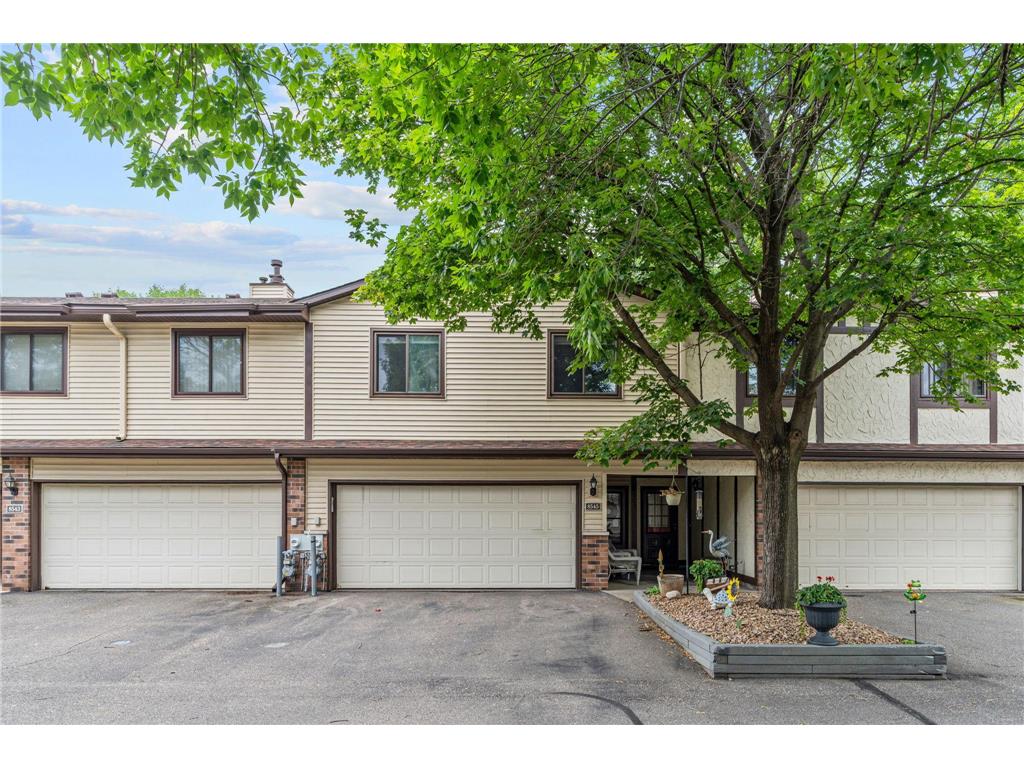 8545 Maplebrook Parkway N Brooklyn Park MN 55445 7103844 image1