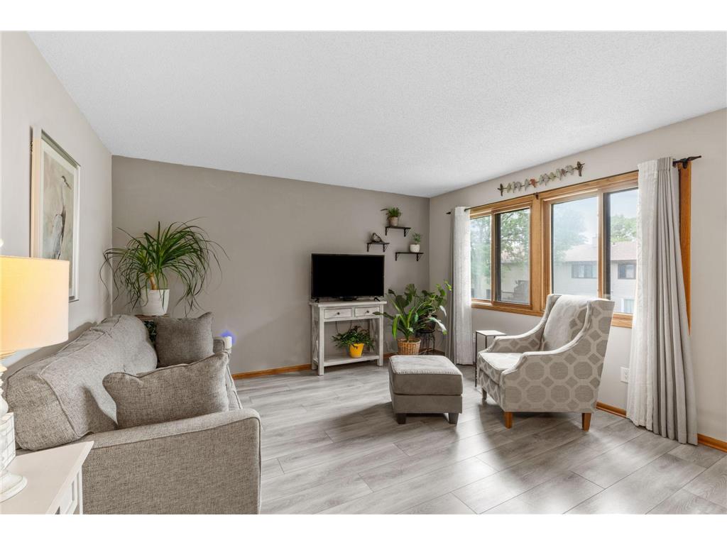 8545 Maplebrook Parkway N Brooklyn Park MN 55445 7103844 image2