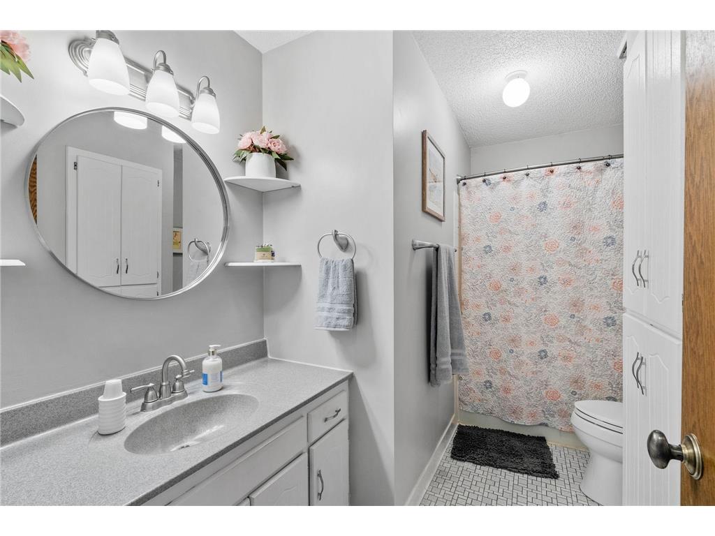 8545 Maplebrook Parkway N Brooklyn Park MN 55445 7103844 image8