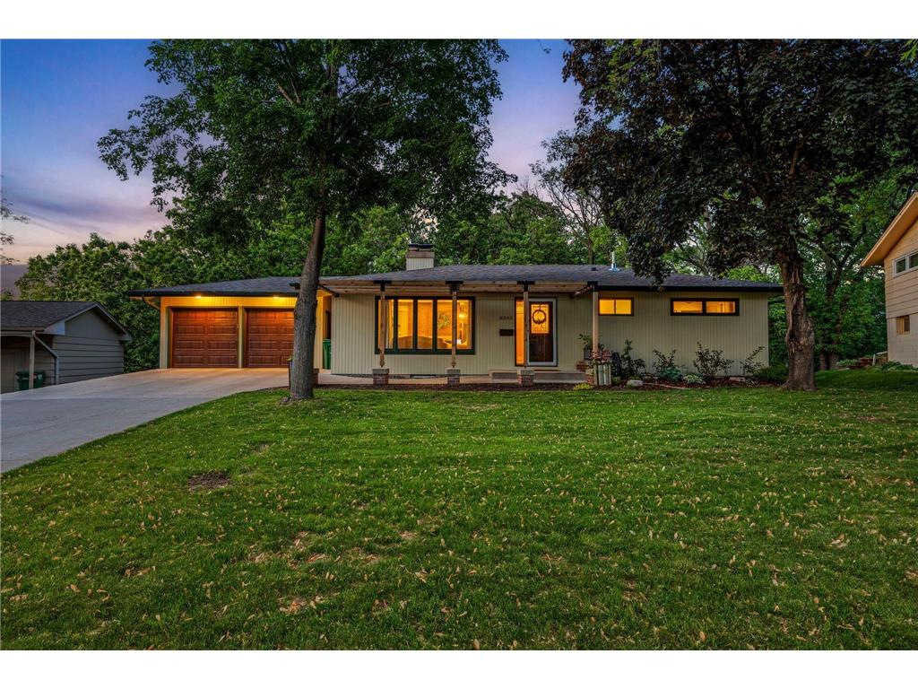 8545 Zenith Road Bloomington MN 55431 6697940 image1