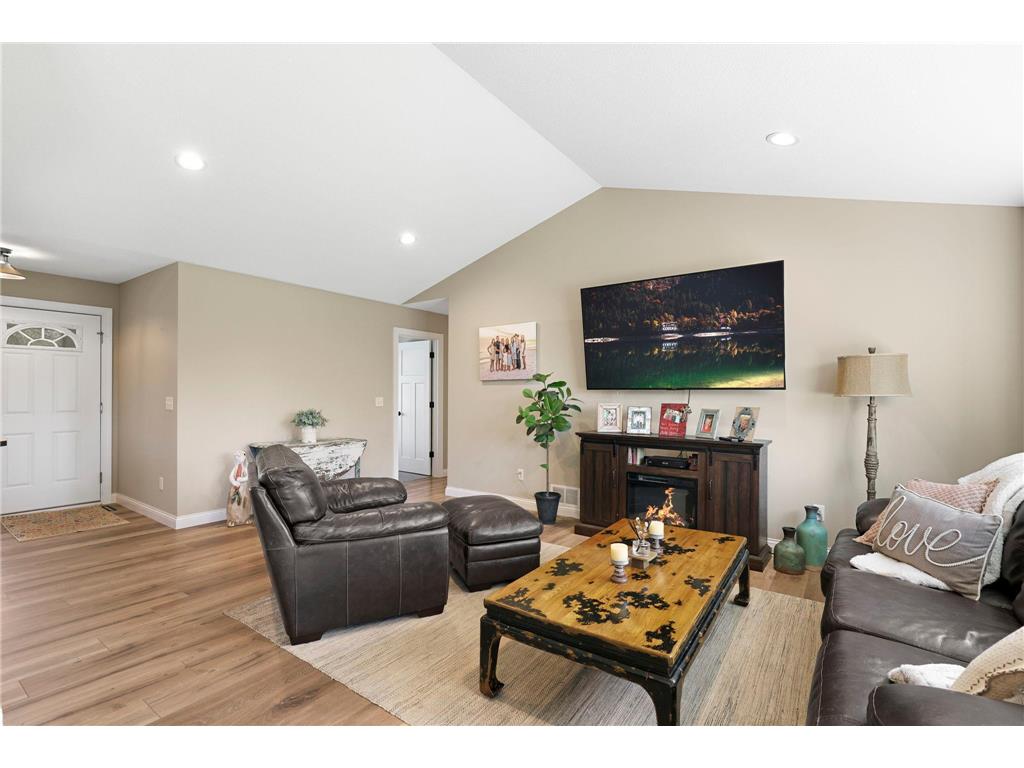 8548 208th Street W, Lakeville, MN, 55044 | MLS: 6709456 | Edina Realty