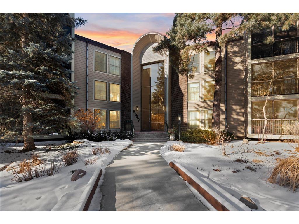 8549 Irwin Road #221 Bloomington MN 55437 6671862 image1