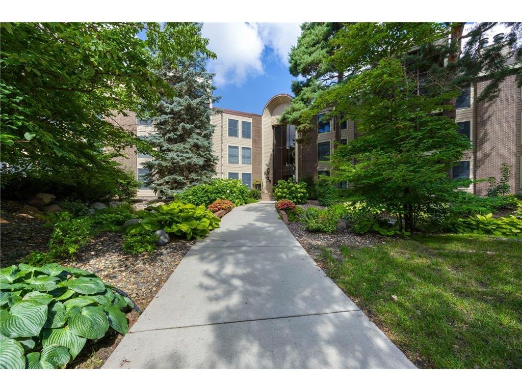 8549 Irwin Road #235 Bloomington MN 55437 6754528 image1