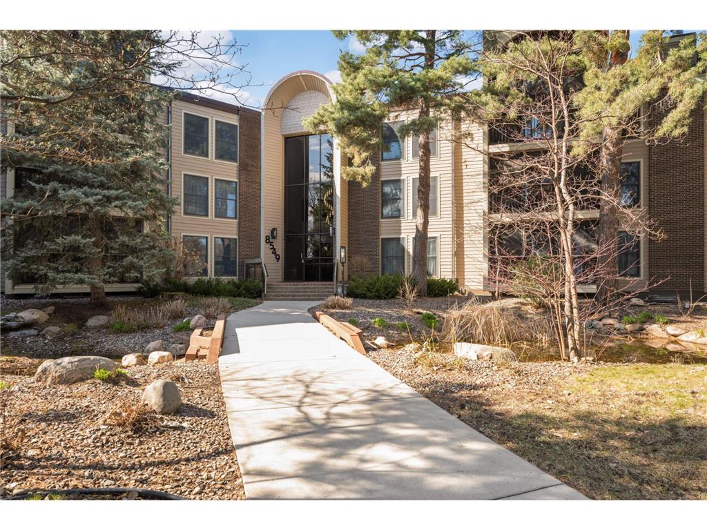 8549 Irwin Road #325 Bloomington MN 55437 6722803 image1