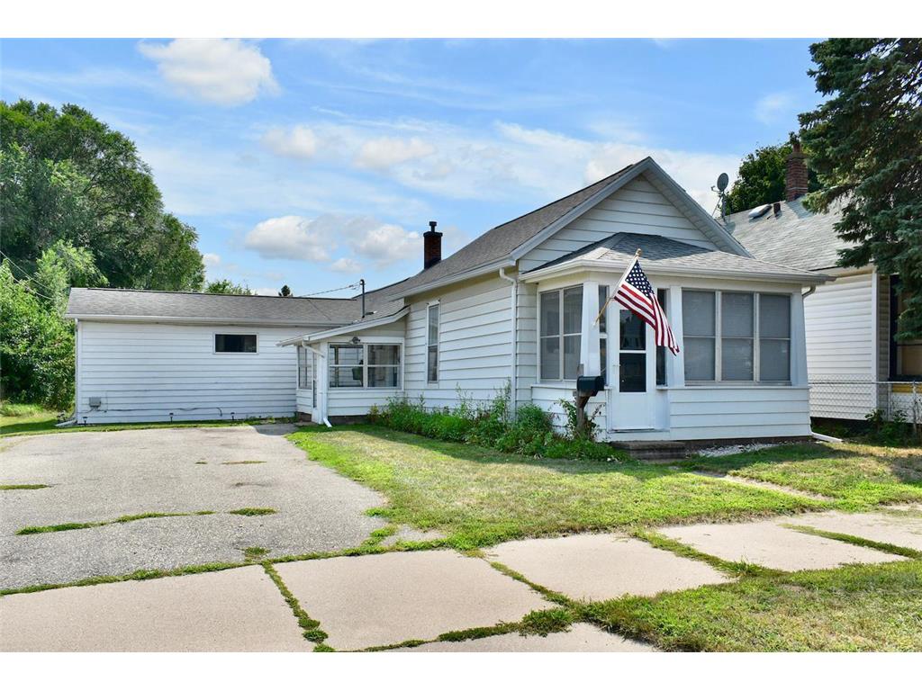 855 E 9th Street Winona MN 55987 6415739 image1