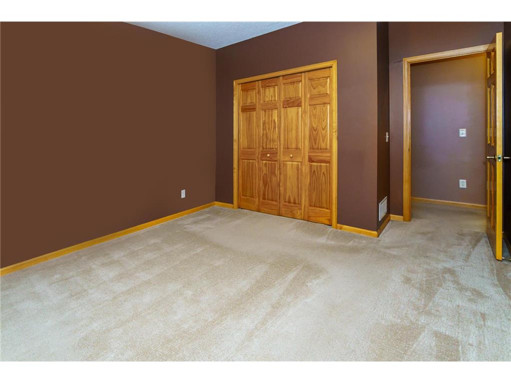 8551 Summit Oaks Bay Savage MN 55378 - Cate's or Hidden 7081943 image30